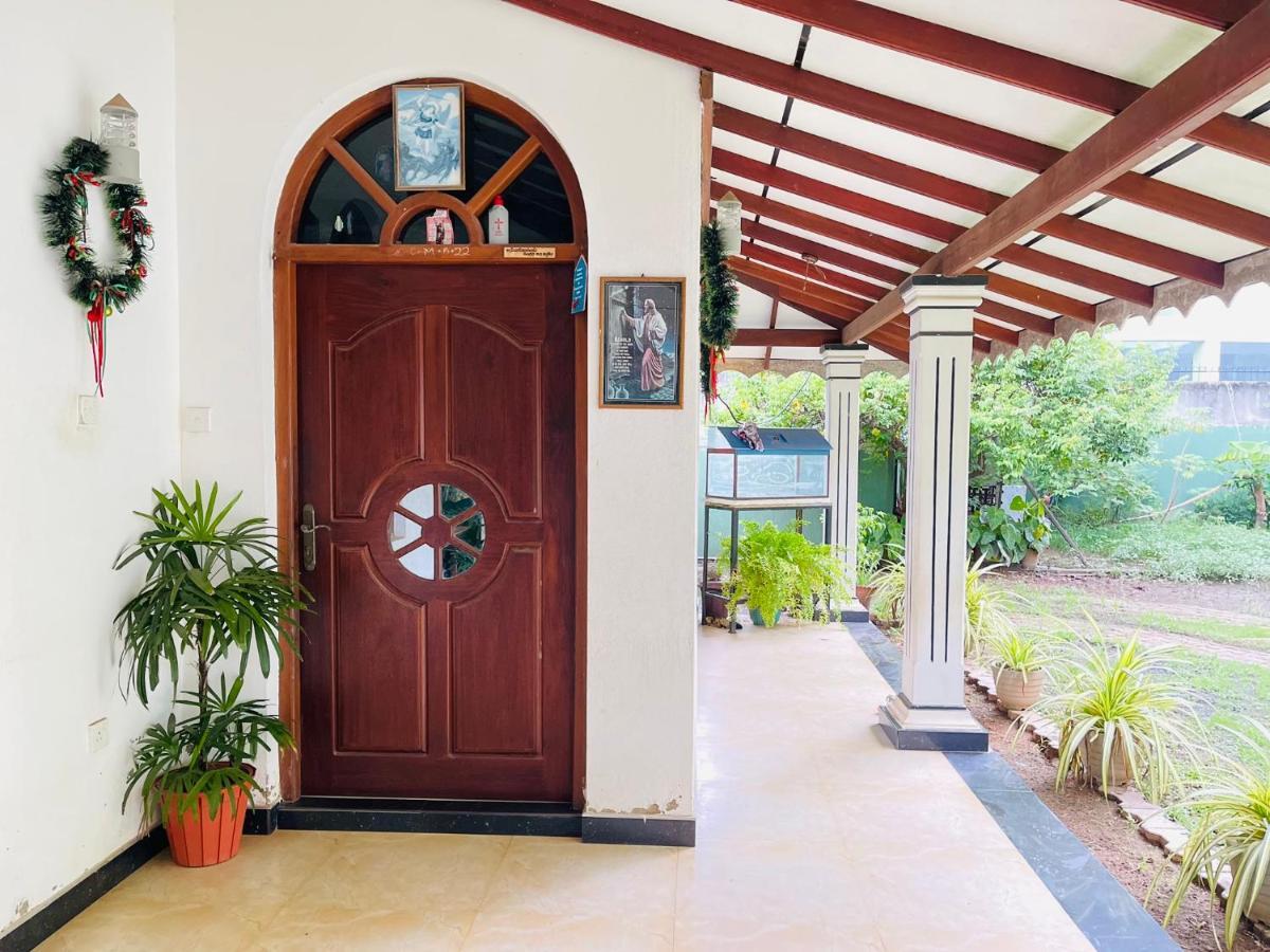 Shalomi'S Villa & Happy Home Negombo Exterior foto